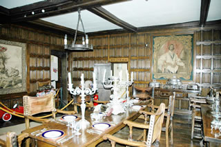 THE DINING ROOM